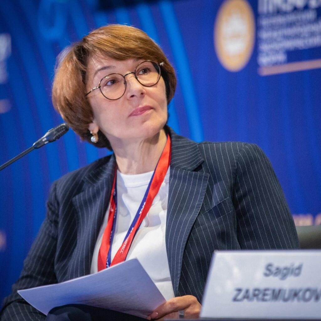 Лариса Белоусова
